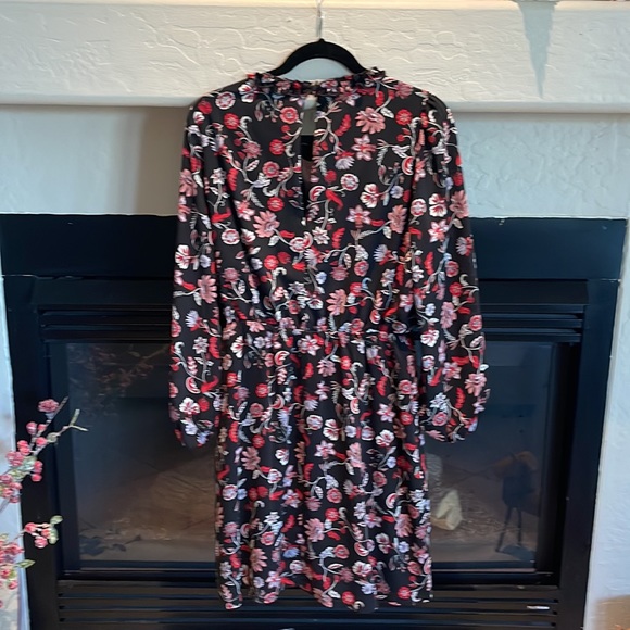 Size 10 Banana Republic Floral Dress - Picture 4 of 4